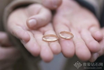 情侣戒指戴法，未婚情侣戒指怎么戴